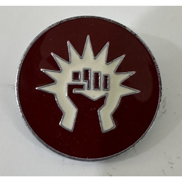 Magic The Gathering Boros Guild Legion Silver Tone Lapel Pin - Picture 1 of 2